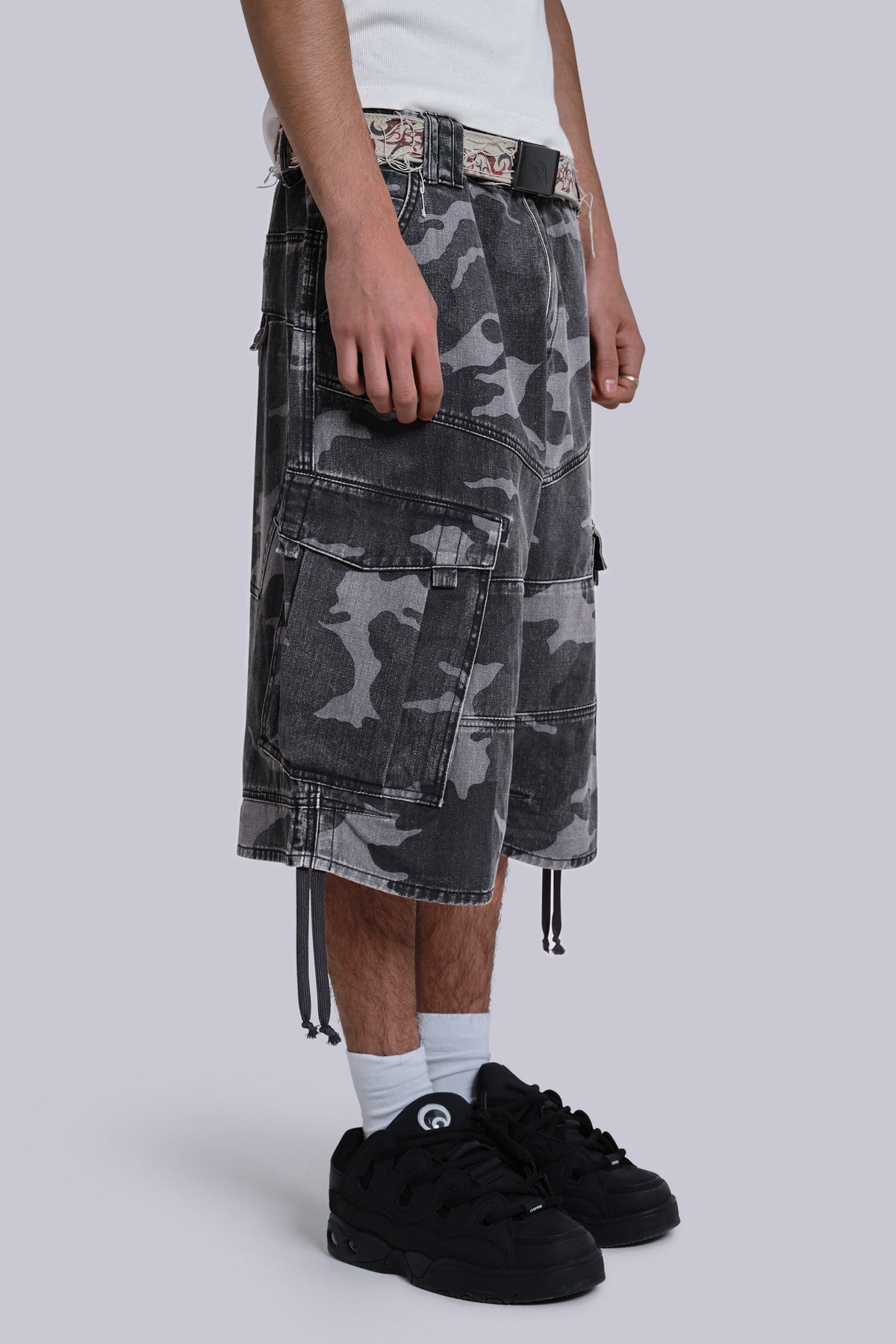 Shorts baggy Cadet negros y camuflaje