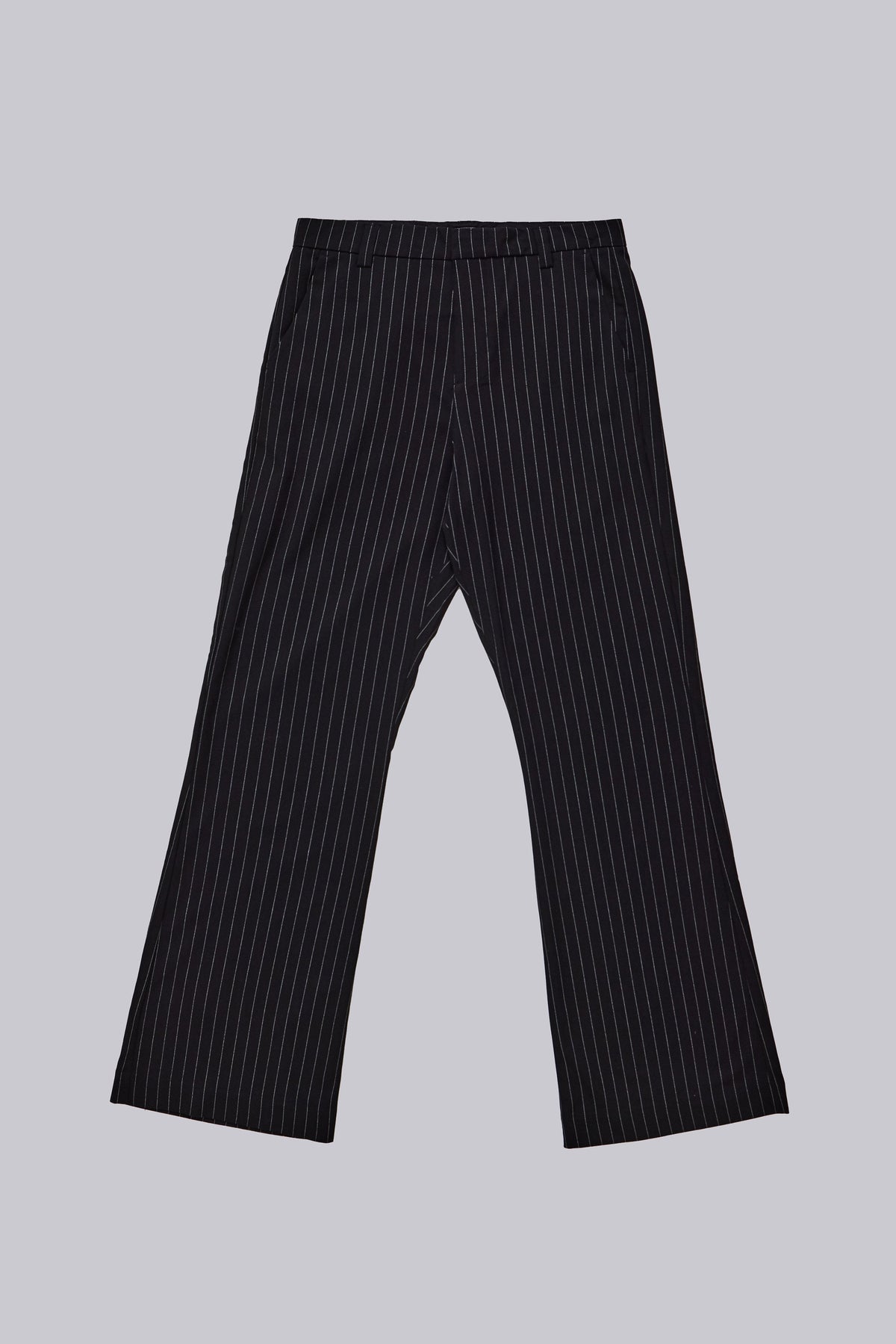 Pantalón de traje de raya diplomática con pliegues bootcut negro