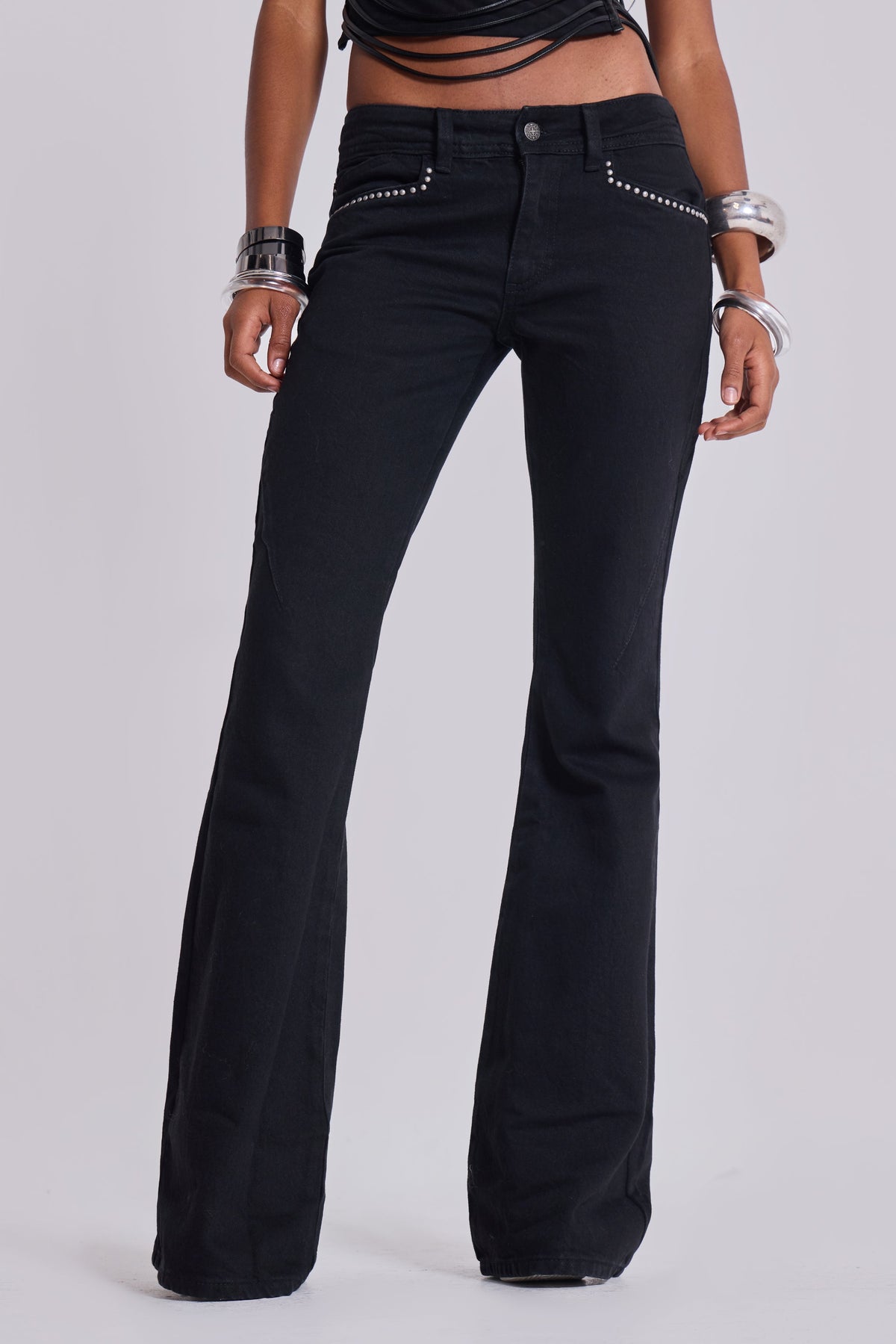 Vaqueros bootcut Jet Drift con tachuelas negros