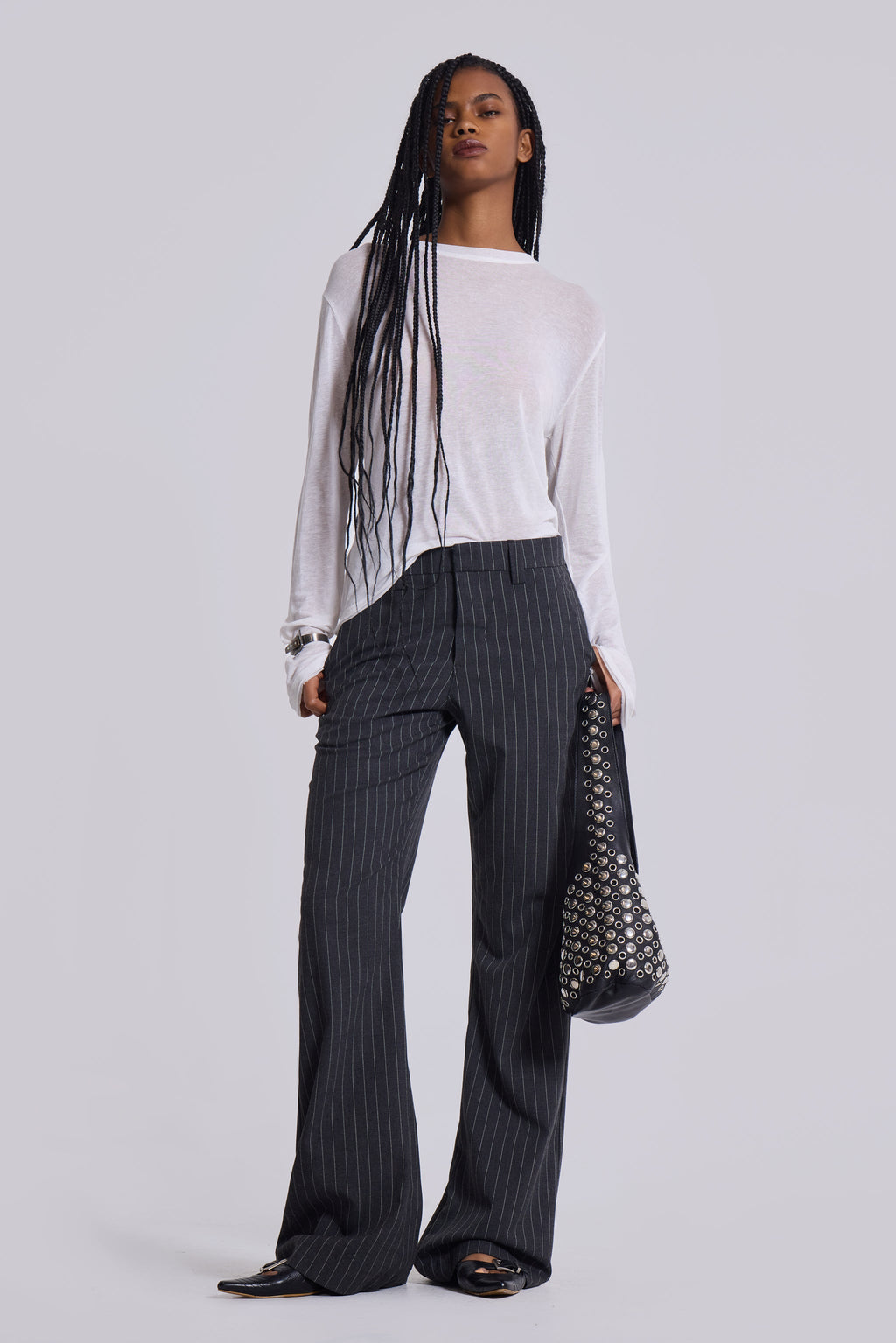 Pantalón de traje de raya diplomática con pliegues bootcut gris