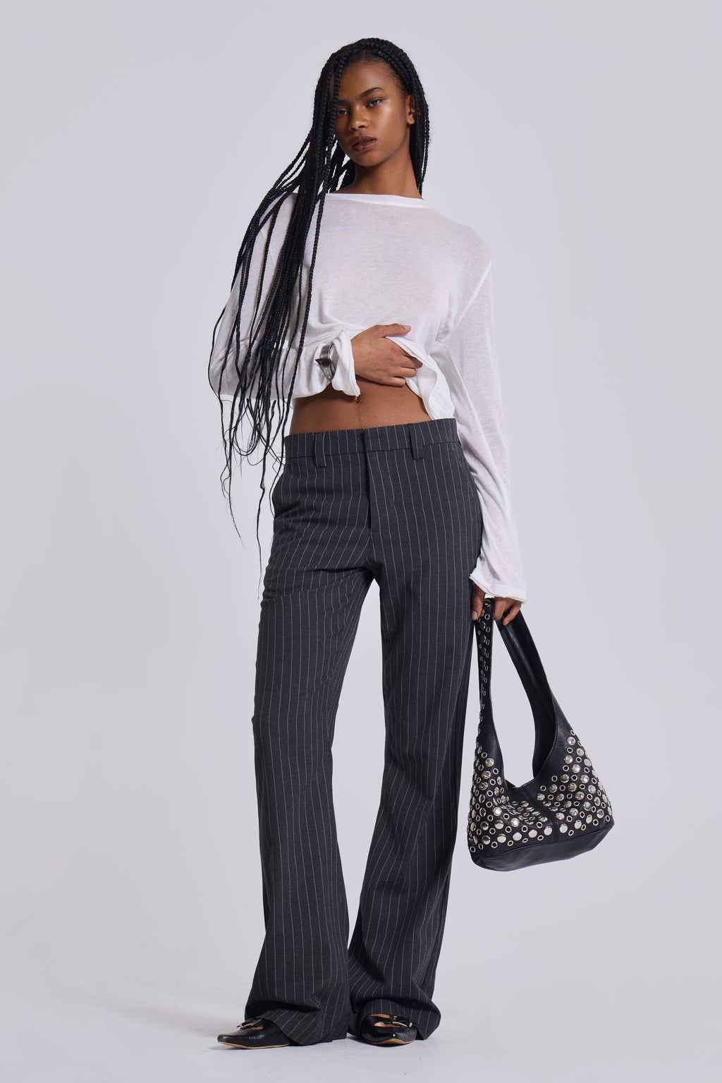 Pantalón de traje de raya diplomática con pliegues bootcut gris