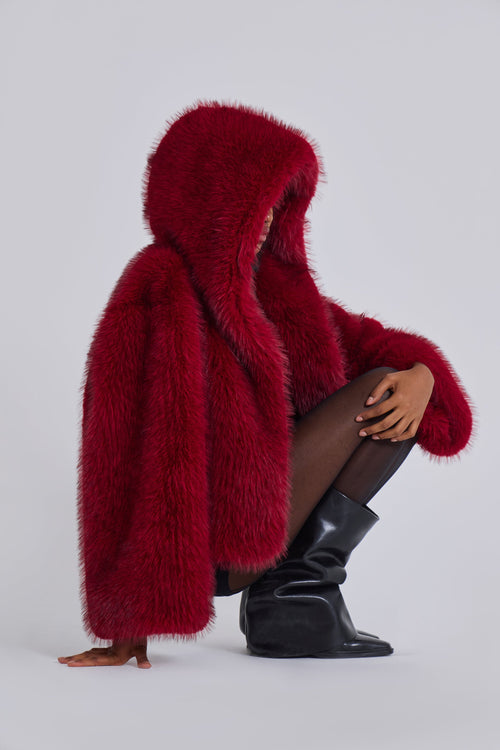 Abrigo Mara oversize de pelo sintético rojo