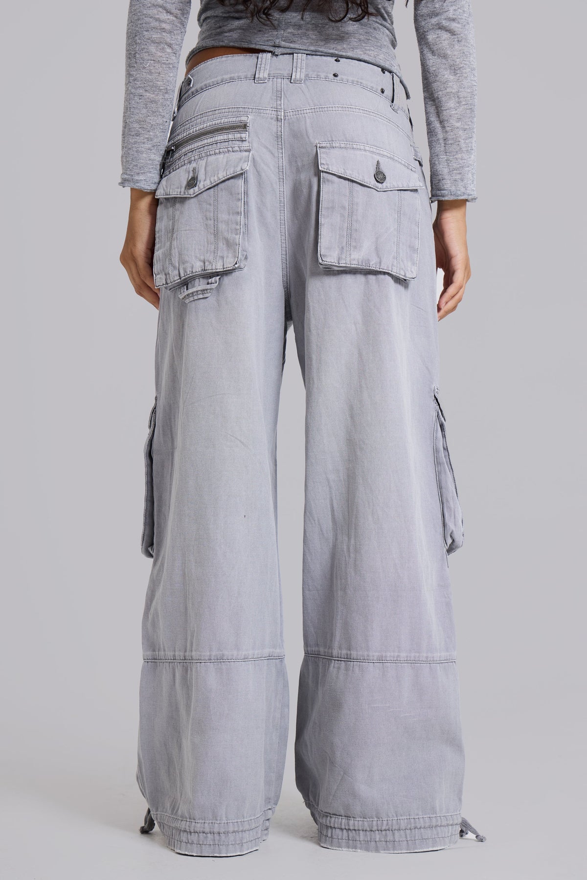 Pantalón cargo Decoy lavado gris