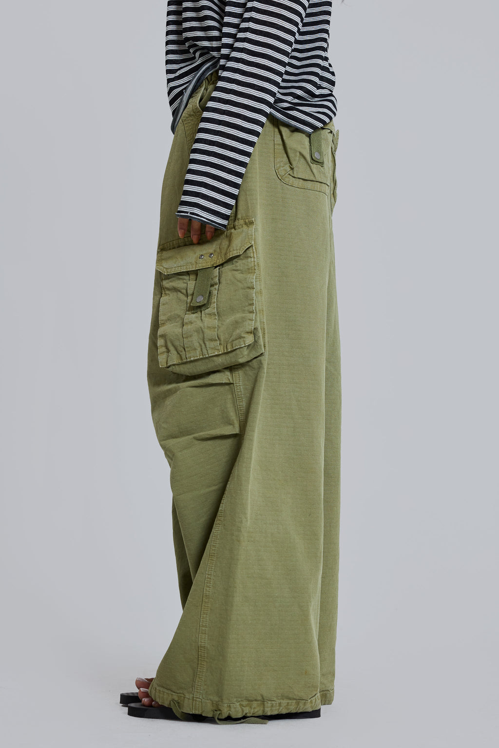 Olive XL Parachute Cargo Pants
