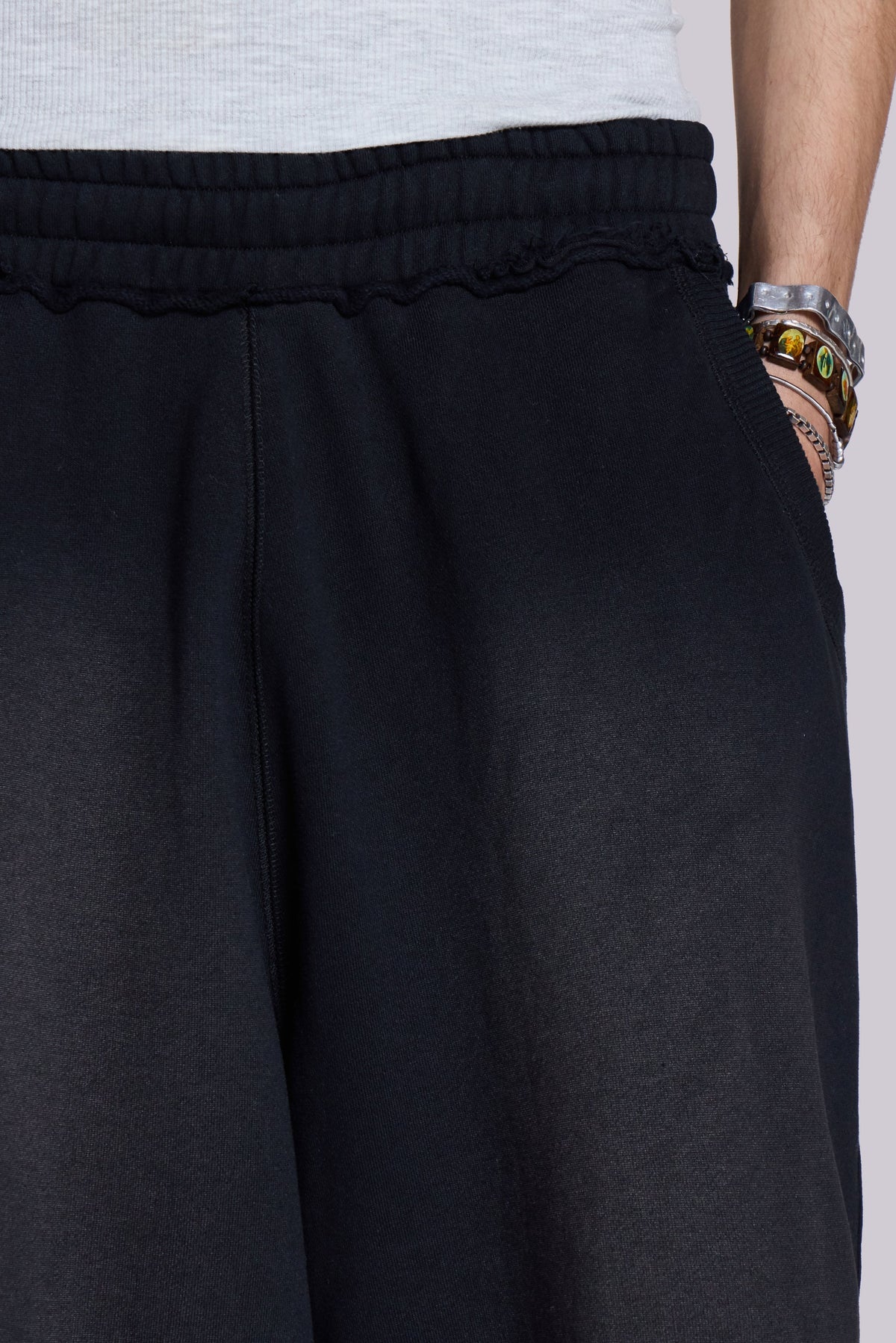 Monster 3/4 Washed Black Shorts