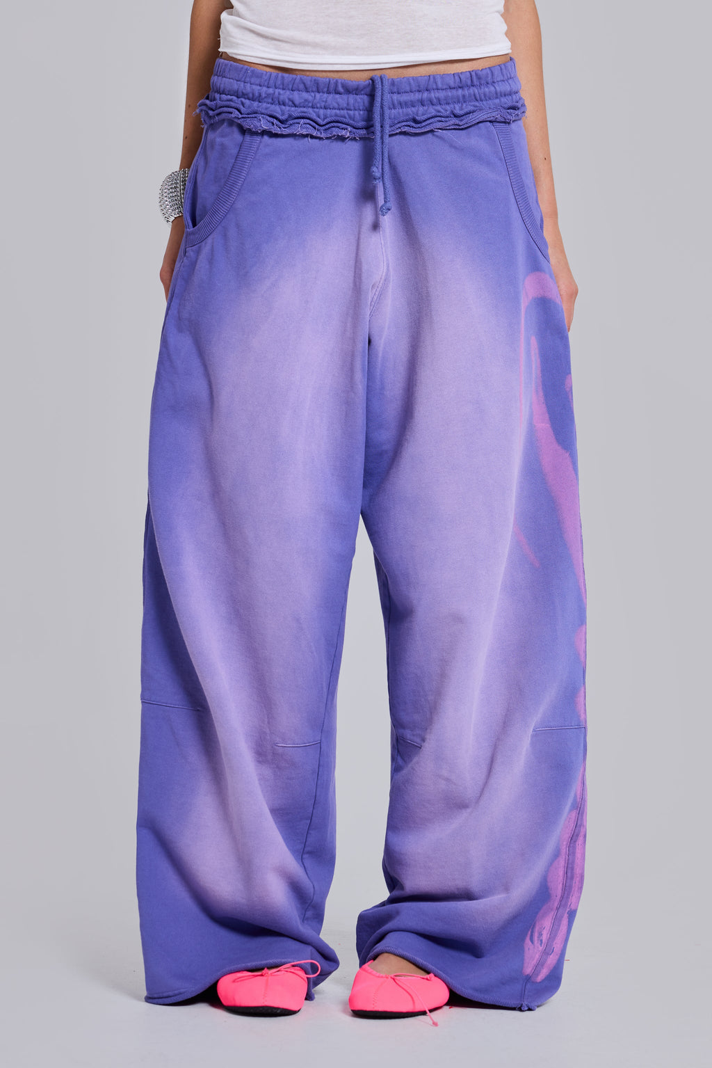 Joggers Divine Monster aerógrafos morados