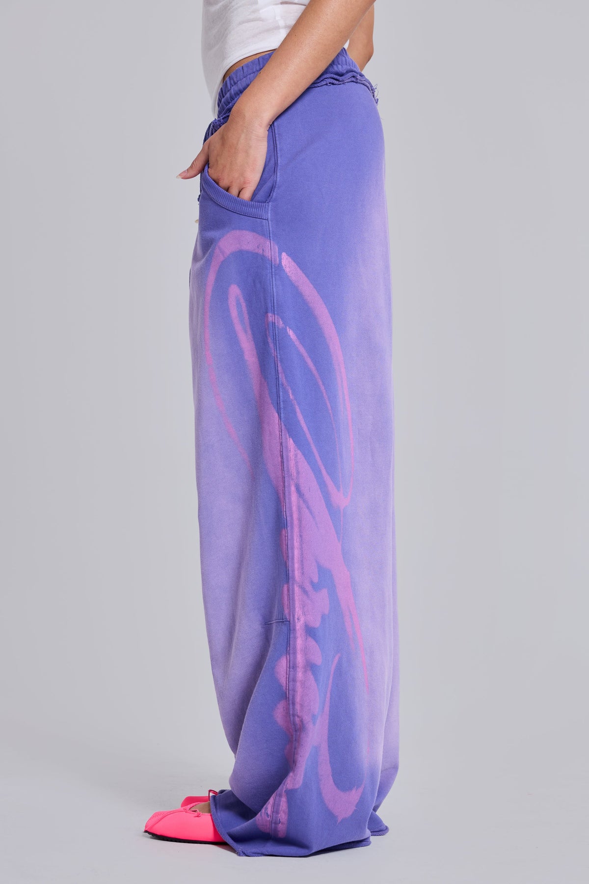 Joggers Divine Monster aerógrafos morados