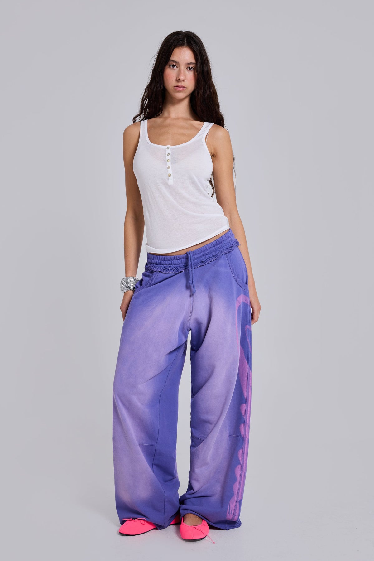 Joggers Divine Monster aerógrafos morados