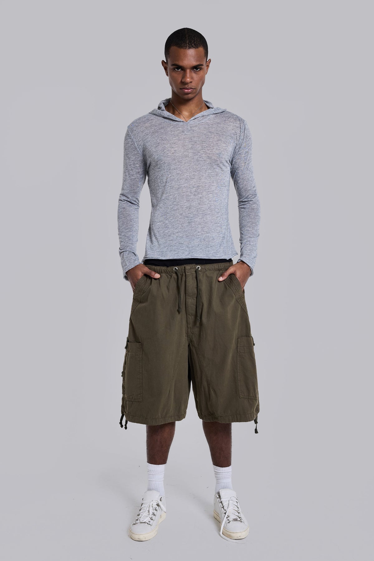 Shorts baggy Cargo paracaídas caqui