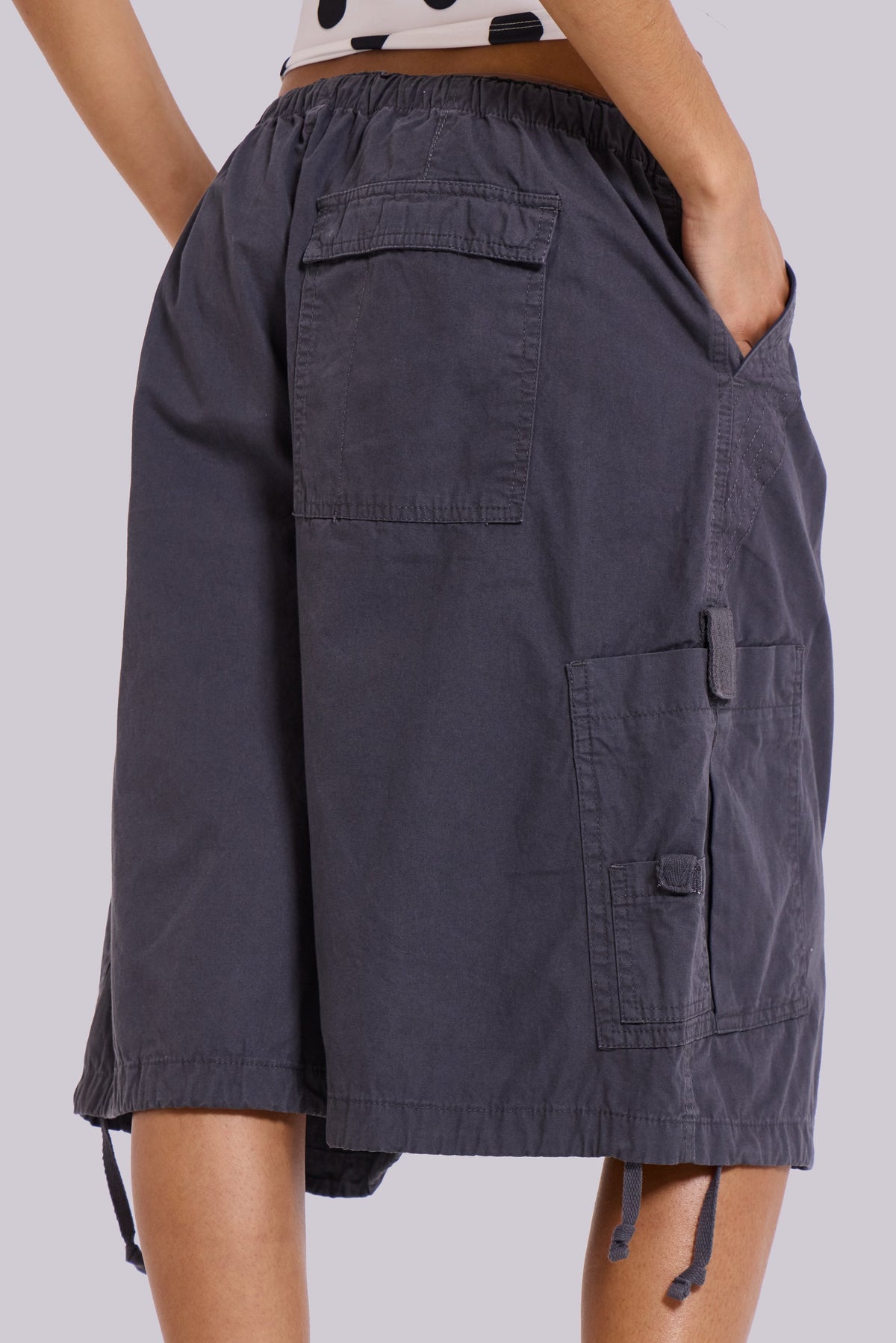 Shorts cargo vintage paracaídas grises