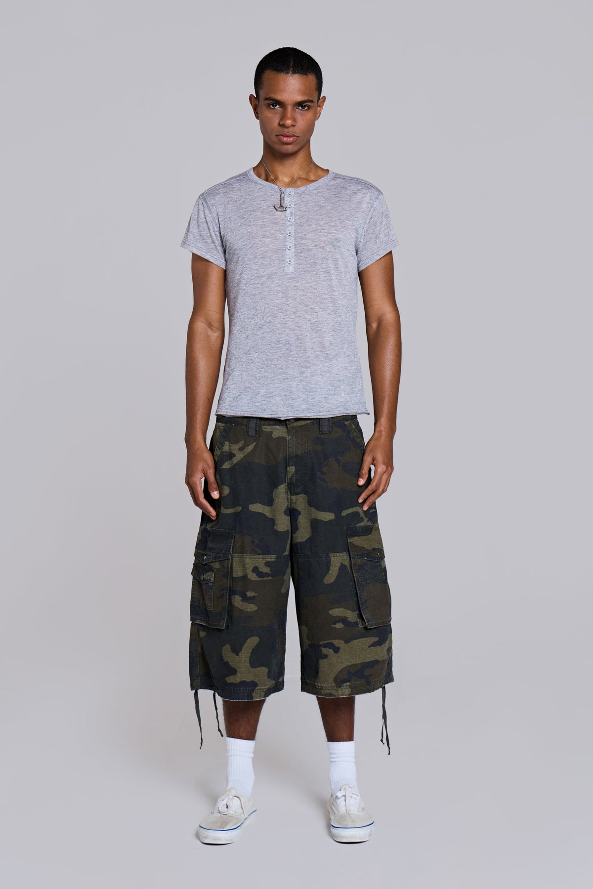 Shorts baggy Guerilla camuflaje
