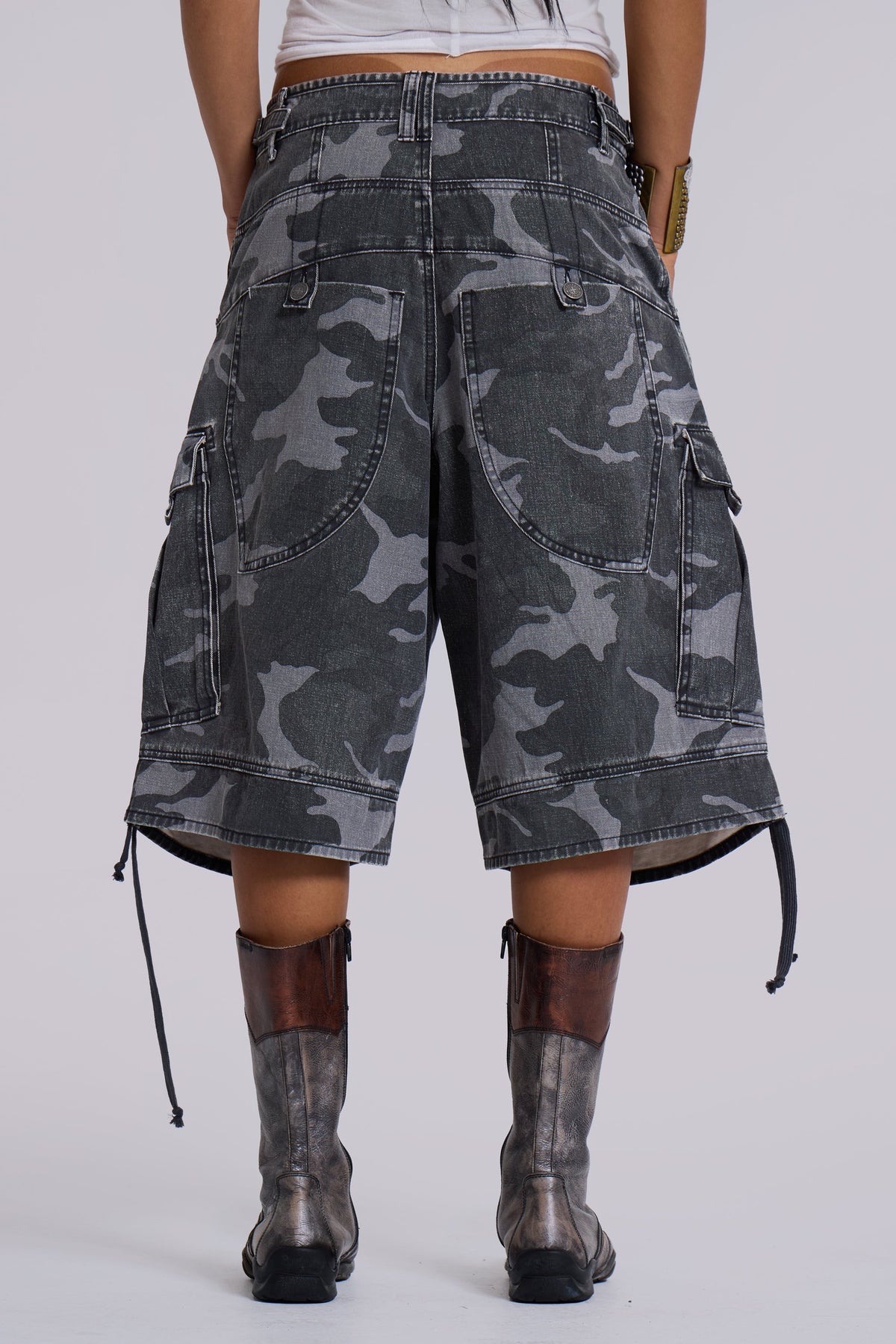 Shorts baggy Cadet negro lavado y camuflaje