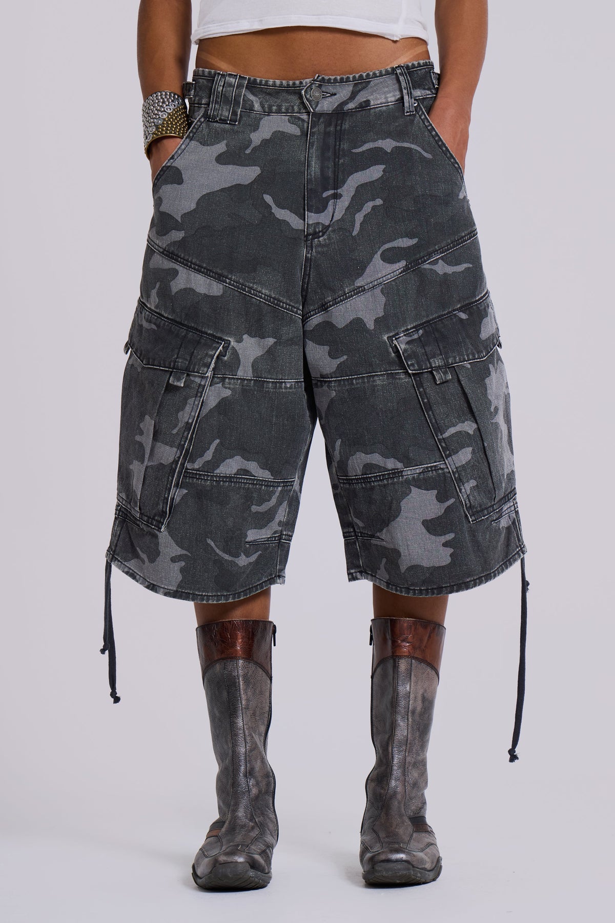 Shorts baggy Cadet negro lavado y camuflaje