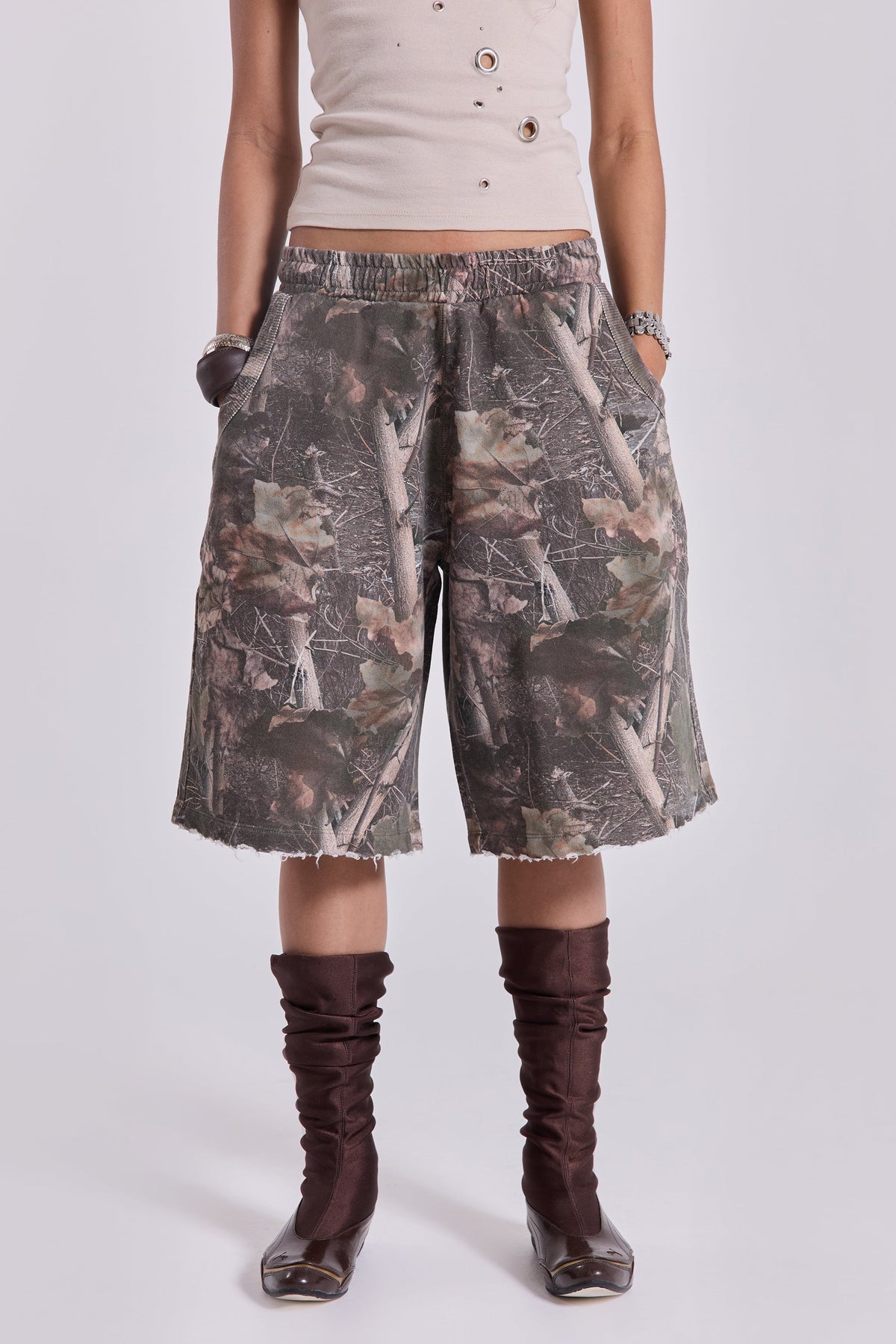 Shorts de chándal Woodland Monster camuflaje