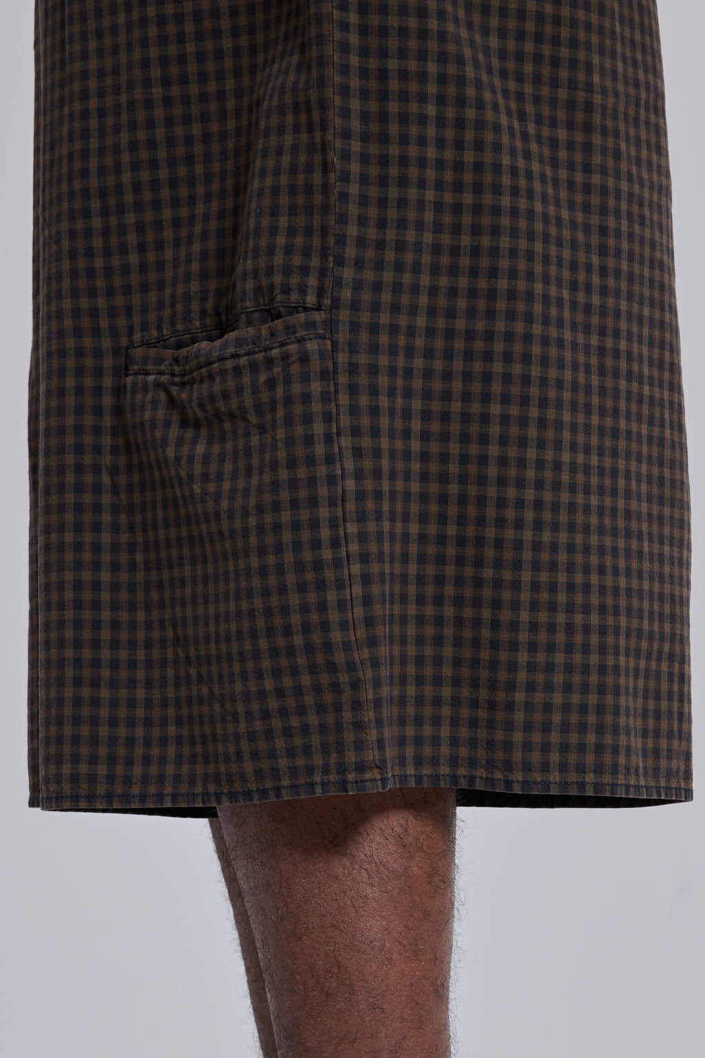 Shorts XL Goliath de cuadros marrones