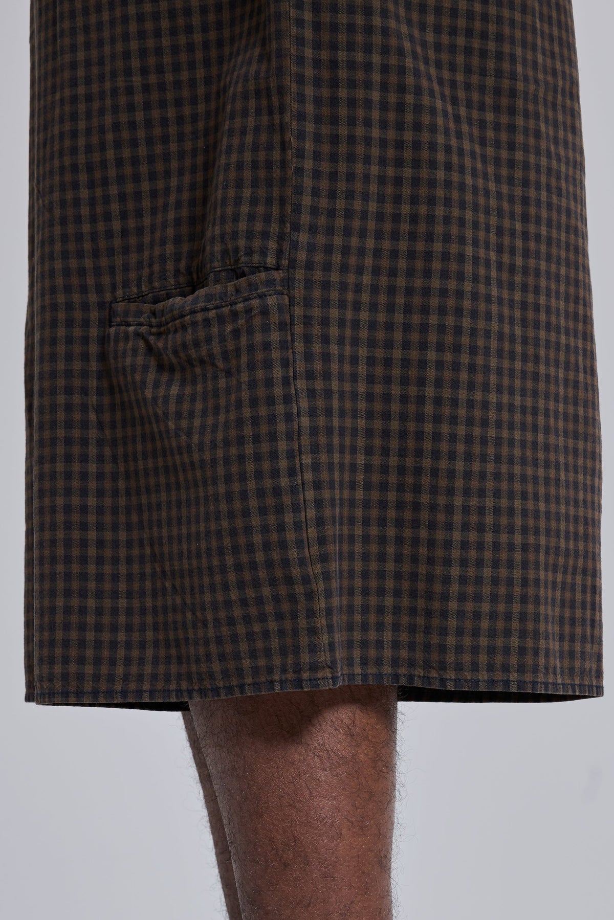 Shorts XL Goliath de cuadros marrones