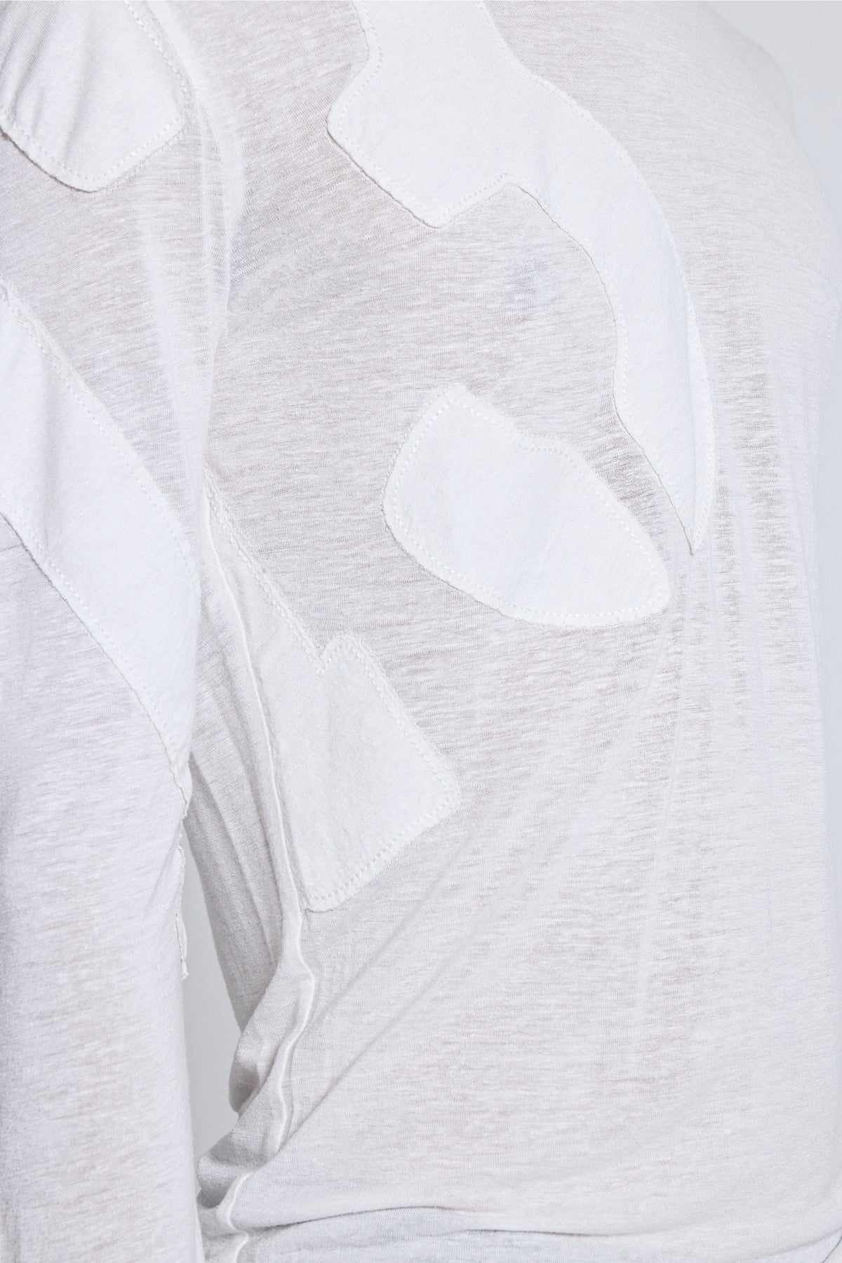 13 Applique Linen Top