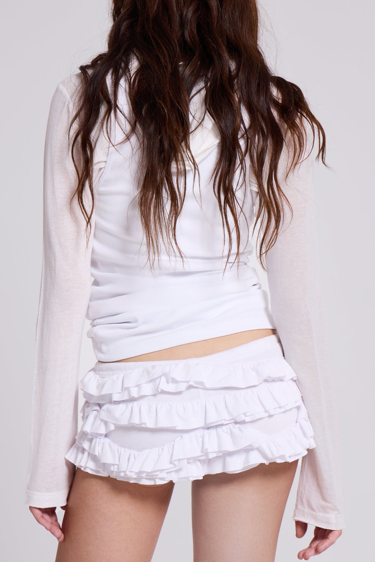 Minishorts Mya con volantes blancos