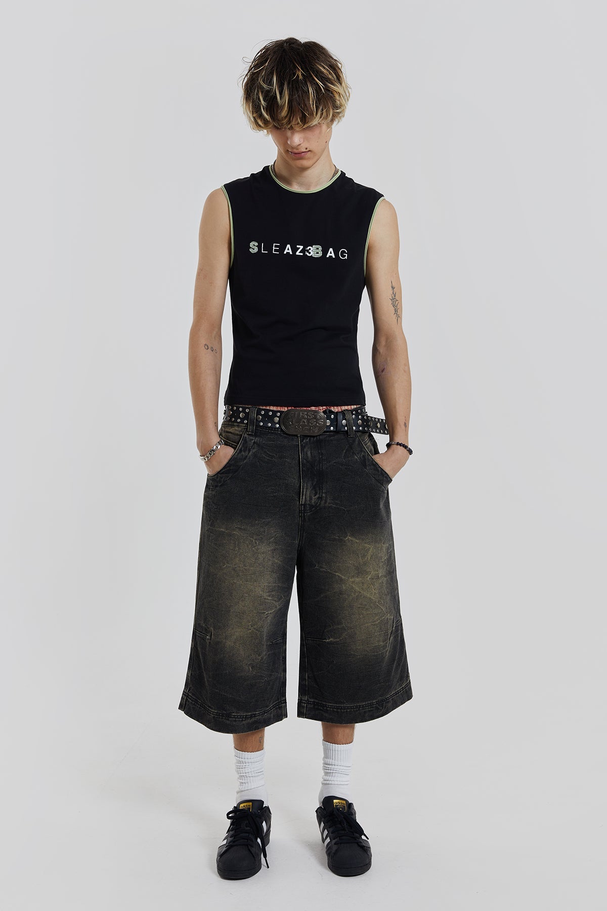 Bermudas vaqueras Axle lavado arrugado negras y denim