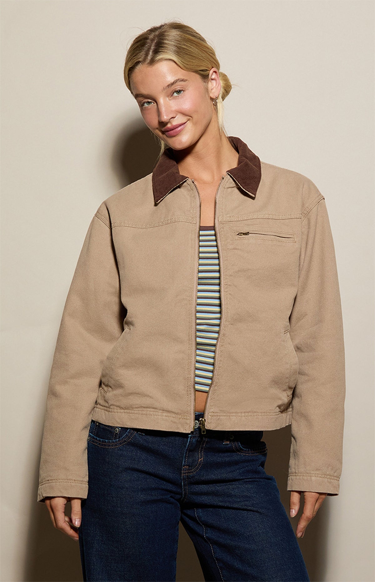 Chaqueta estilo granjero con cuello en contraste