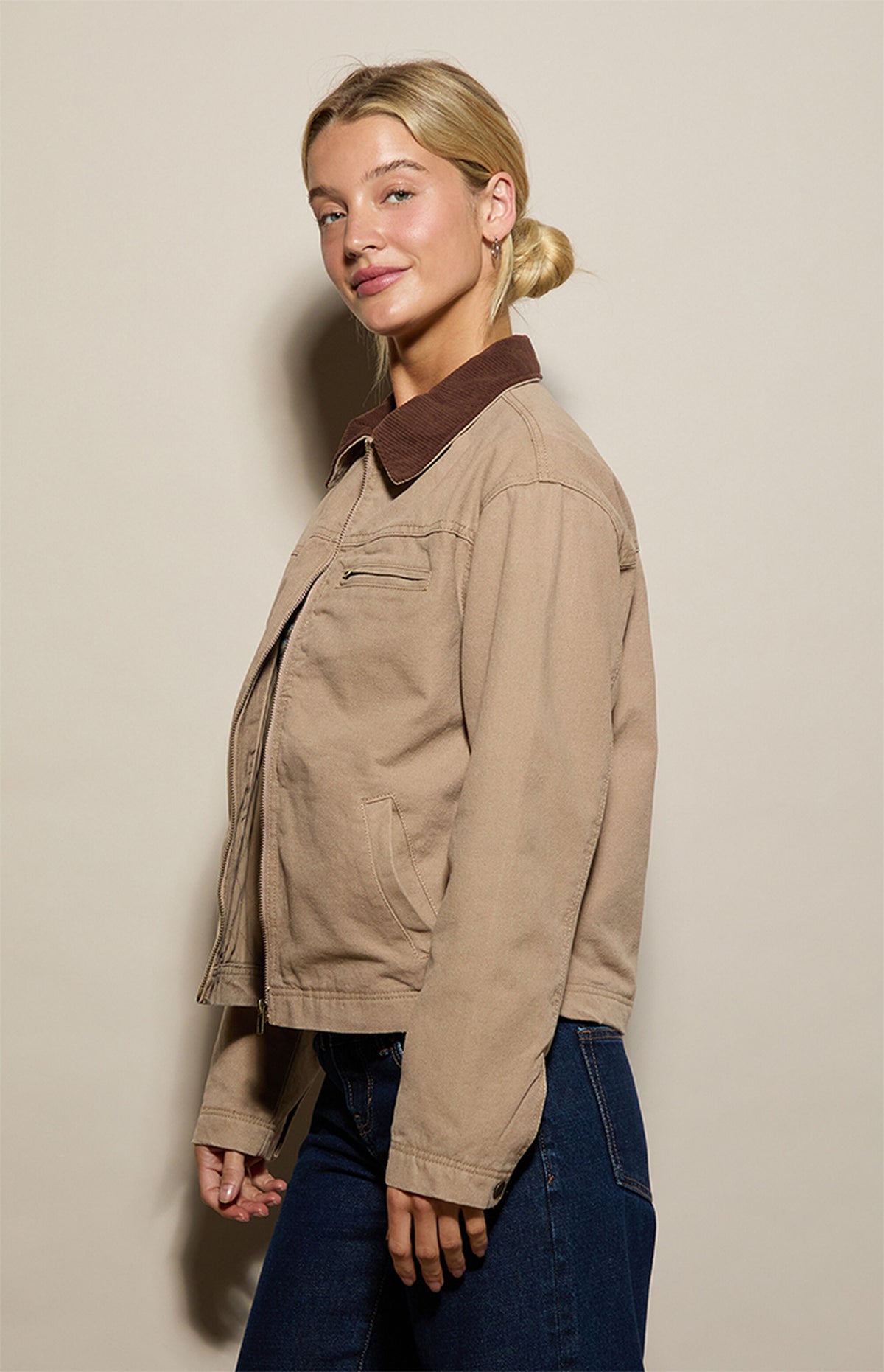 Chaqueta estilo granjero con cuello en contraste