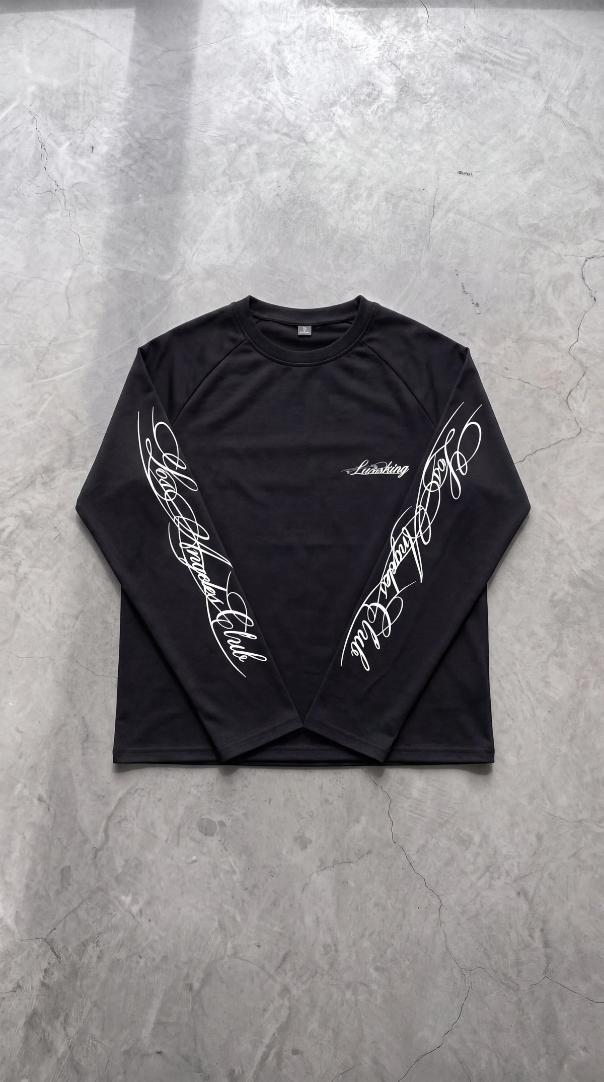 Camiseta Negra Mayoi Manga Larga