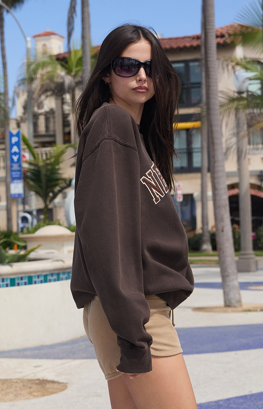 Sudadera de cuello redondo Erica New York de John Galt Brown