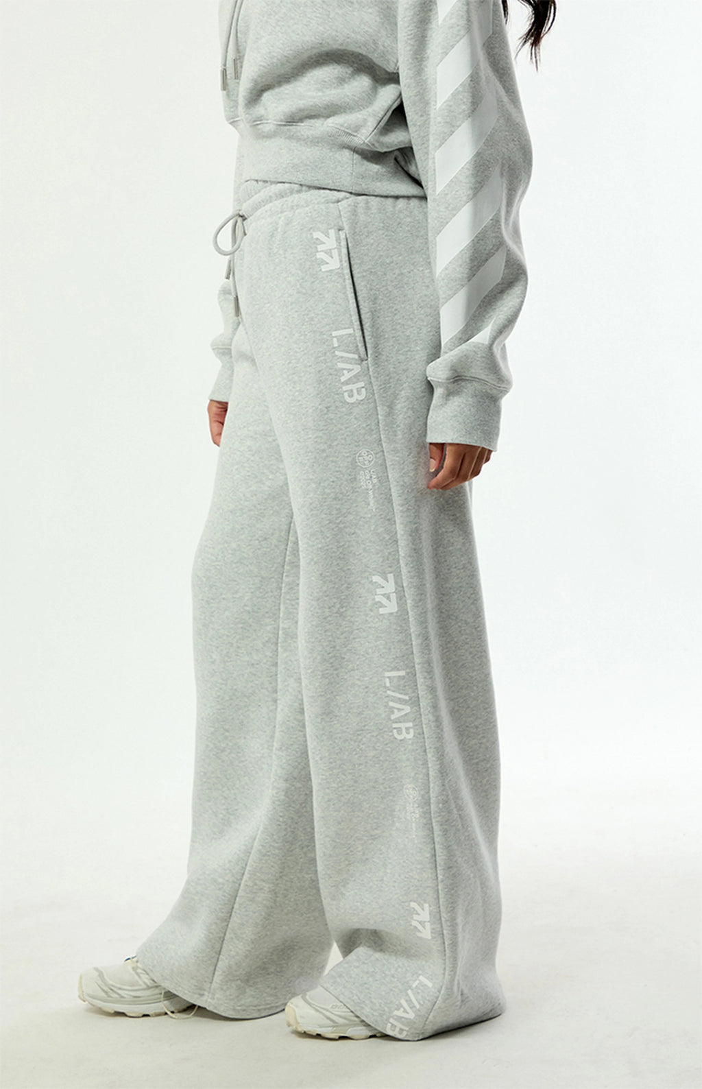 L/AB c/o Pantalones deportivos holgados de pierna ancha Off-White