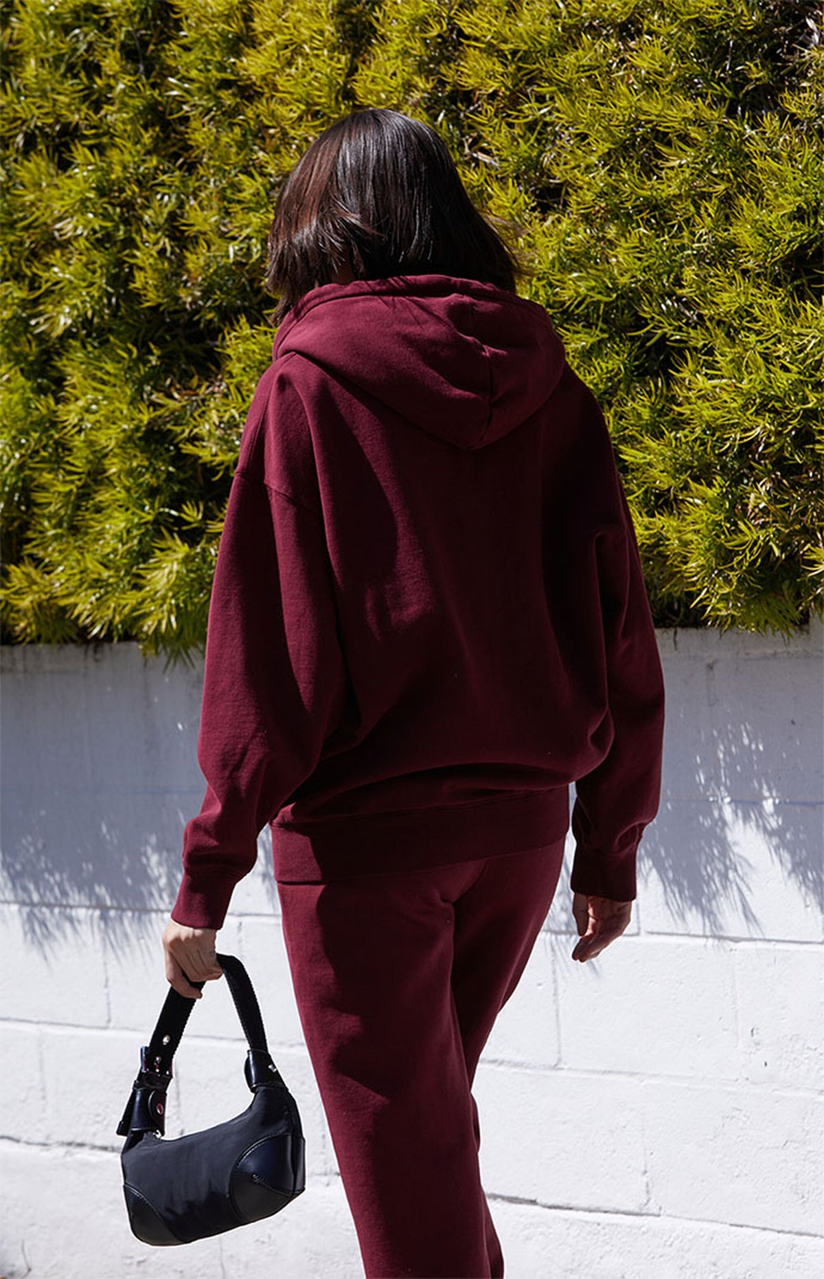 Sudadera con capucha y cremallera completa color burdeos de John Galt
