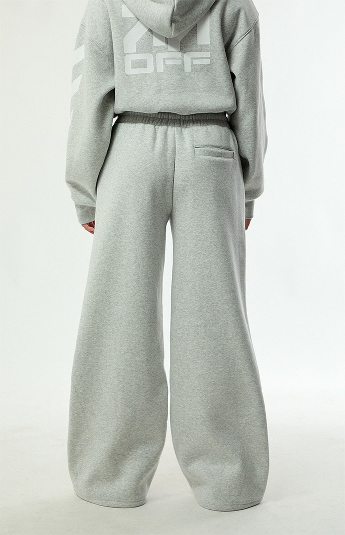 L/AB c/o Pantalones deportivos holgados de pierna ancha Off-White