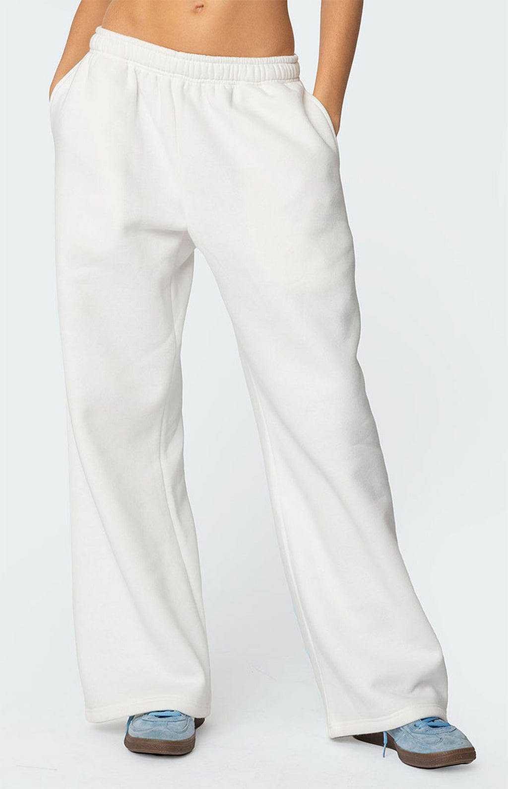 Pantalones deportivos Edikted Bonney con detalle de lazo