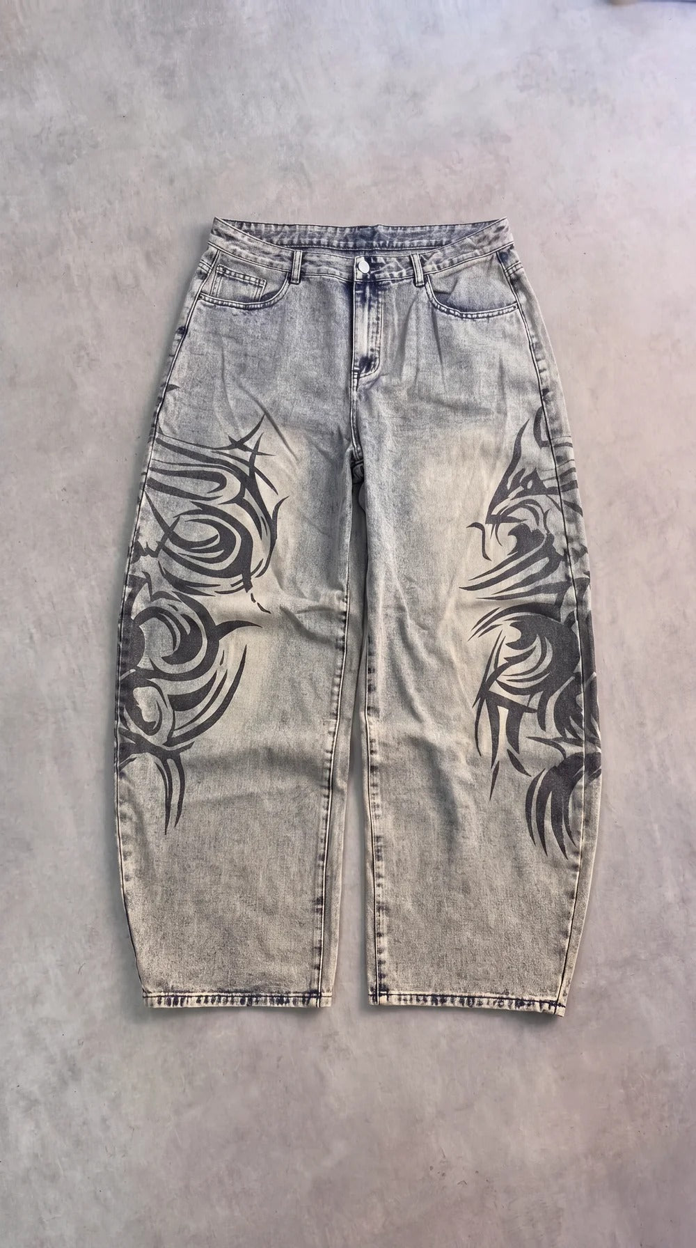 Pantalones vaqueros holgados con estampado kasumi