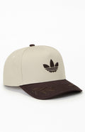 Gorra snapback estructurada adidas OG con forma de A
