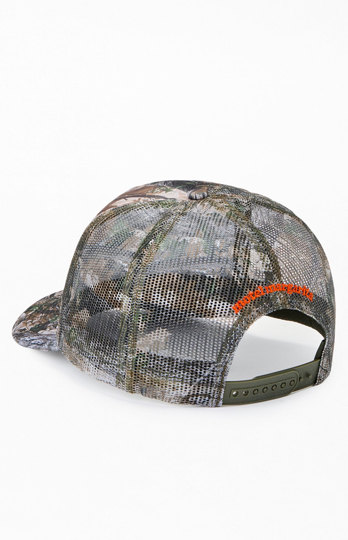 Gorra de camionero con estampado de camuflaje del Motel Margarita Heritage